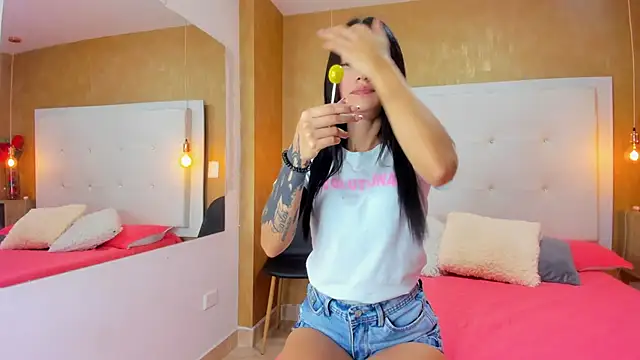 Little Jenni online show from 02.18.25