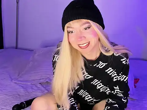 victoria qq online show from 11.16.25