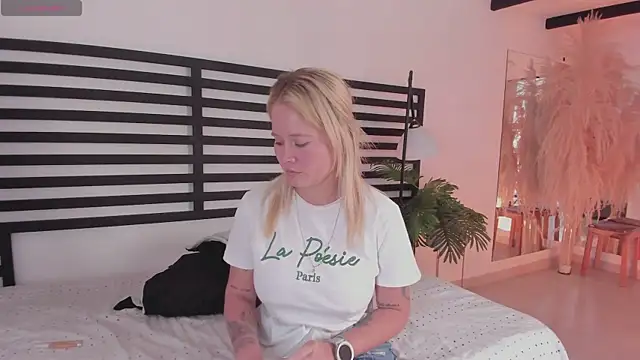 stefanny ruiz  online show from 12.18.24