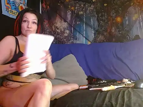 Snapshot of HighCityHoney chatting on 04.22.26 HighCityHoney online show from 04.22.26