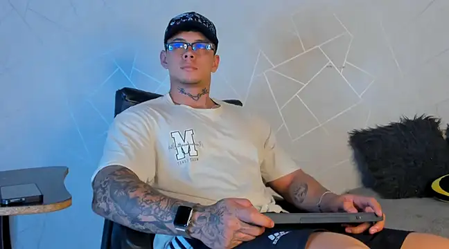 NoahhBrown online show from 01.14.25