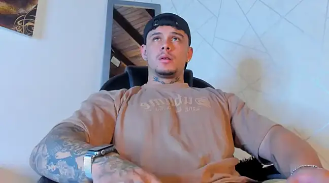 NoahhBrown online show from 03.08.25