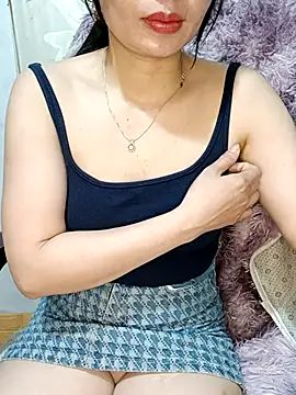 Blythe 69 online show from 02.14.26