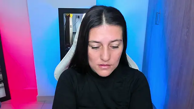 Snapshot of Saskyaa chatting on 09.20.25 Saskyaa online show from 09.20.25