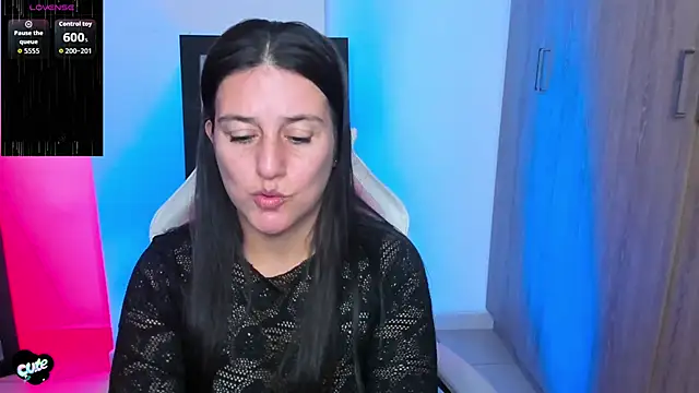 Snapshot of Saskyaa chatting on 10.01.25 Saskyaa online show from 10.01.25