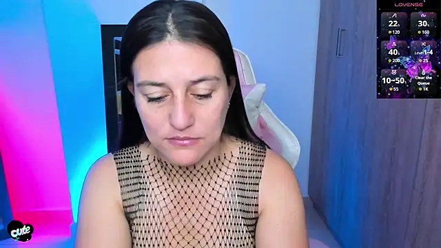 Snapshot of Saskyaa chatting on 10.21.25 Saskyaa online show from 10.21.25