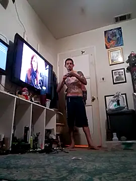 Snapshot of LongDickZee562 chatting on 02.22.25 LongDickZee562 online show from 02.22.25