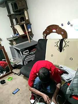 Snapshot of LongDickZee562 chatting on 02.25.25 LongDickZee562 online show from 02.25.25