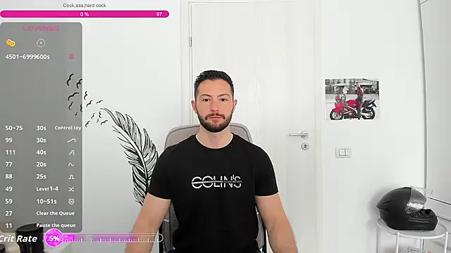 Snapshot of ZackFraser chatting on 05.10.26 ZackFraser online show from 05.10.26