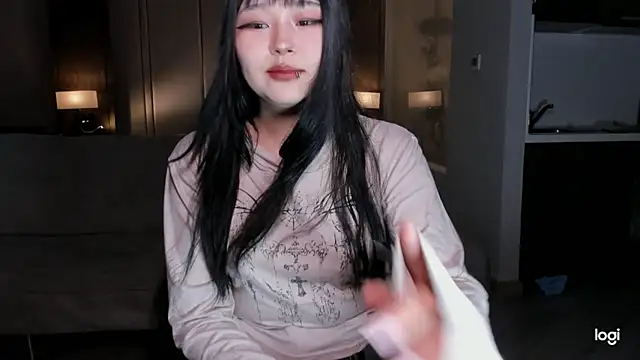 hee young11 online show from 03.15.25