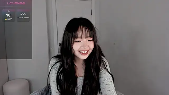 hee young11 online show from 10.10.25