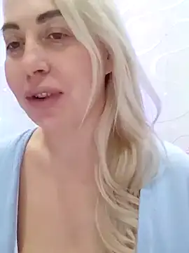 Snapshot of HotJanet chatting on 01.15.25 HotJanet online show from 01.15.25