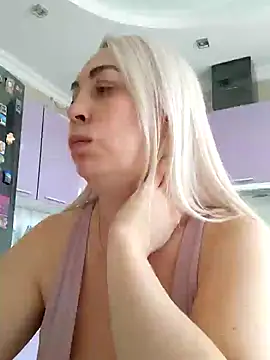 Snapshot of HotJanet chatting on 01.26.25 HotJanet online show from 01.26.25