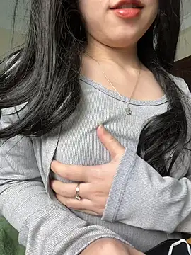 Seena-Mochi online show from 12.24.24