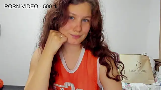 Snapshot of Charlotte_wow chatting on 05.23.26 Charlotte wow online show from 05.23.26