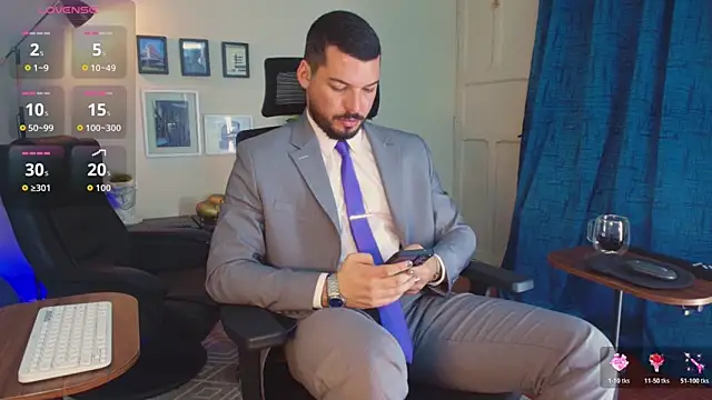 Snapshot of HenryBenso chatting on 04.25.26 HenryBenso online show from 04.25.26