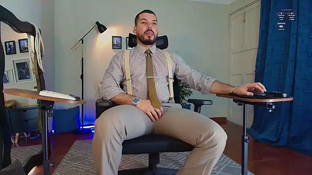 Snapshot of HenryBenso chatting on 05.19.26 HenryBenso online show from 05.19.26