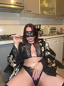 Snapshot of la_petite_prunette69 chatting on 04.24.26 la petite prunette69 online show from 04.24.26