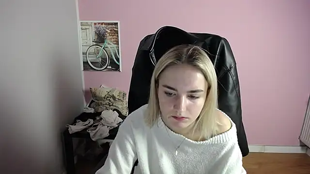 Snapshot of viktoria_lovely chatting on 04.22.26 viktoria lovely online show from 04.22.26