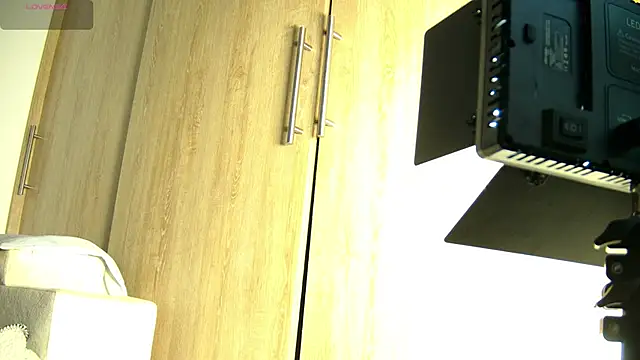 aidaadams online show from 11.12.25