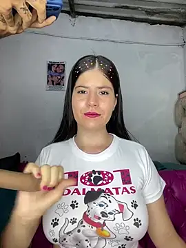 Snapshot of Hotnightsexxx chatting on 02.13.25 Hotnightsexxx online show from 02.13.25