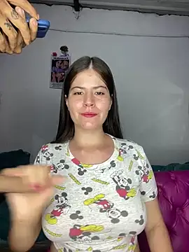 Snapshot of Hotnightsexxx chatting on 03.19.25 Hotnightsexxx online show from 03.19.25