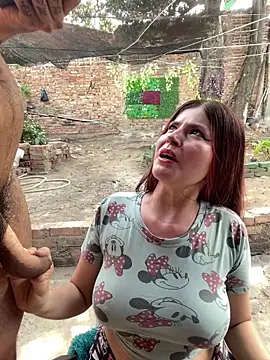 Snapshot of Hotnightsexxx chatting on 10.11.25 Hotnightsexxx online show from 10.11.25