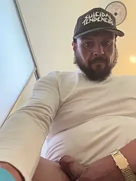 Snapshot of MrDickUdown24_7 chatting on 12.23.24 MrDickUdown24 7 online show from 12.23.24