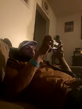 Snapshot of MrDickUdown24_7 chatting on 10.10.25 MrDickUdown24 7 online show from 10.10.25