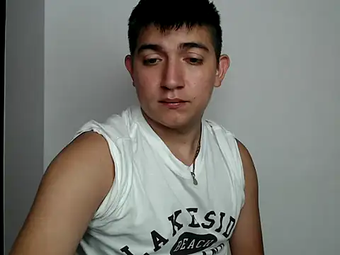 Snapshot of Andres02Smile chatting on 05.10.26 Andres02Smile online show from 05.10.26