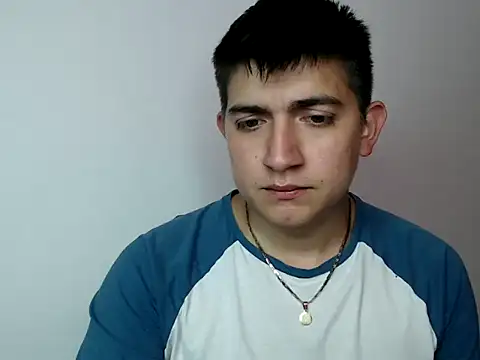 Snapshot of Andres02Smile chatting on 05.11.26 Andres02Smile online show from 05.11.26