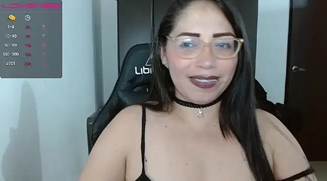 Snapshot of natashasmithe chatting on 01.18.25 natashasmithe online show from 01.18.25