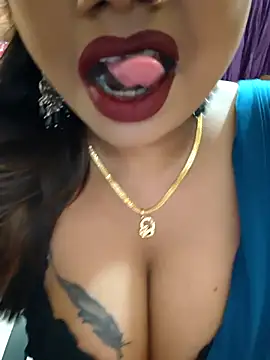 Snapshot of YR-SHIVANI chatting on 10.09.25 YR-SHIVANI online show from 10.09.25