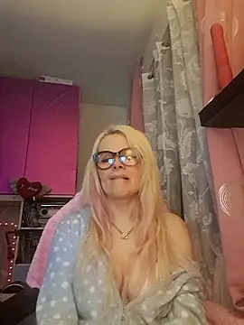 Angeldevilus online show from 02.02.25