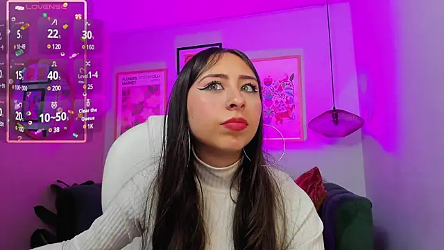 Snapshot of _cloe_martinez chatting on 12.10.24 cloe martinez online show from 12.10.24