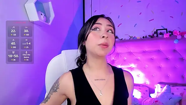 Snapshot of _cloe_martinez chatting on 02.26.25 cloe martinez online show from 02.26.25