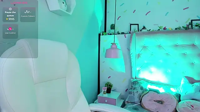 Snapshot of _cloe_martinez chatting on 03.19.25 cloe martinez online show from 03.19.25