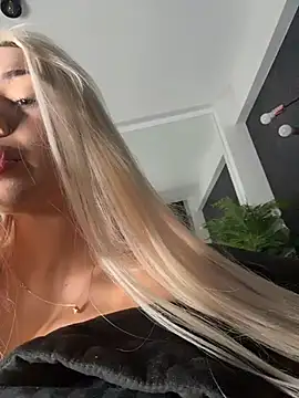 Snapshot of violettabunny03 chatting on 02.12.26 violettabunny03 online show from 02.12.26