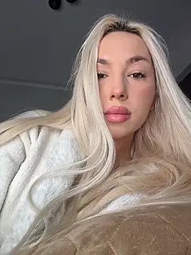 Snapshot of violettabunny03 chatting on 02.26.26 violettabunny03 online show from 02.26.26