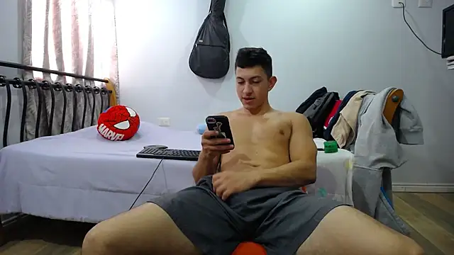 Snapshot of Iam_yourbabyprincess_XD chatting on 01.20.25 Iam yourbabyprincess XD online show from 01.20.25