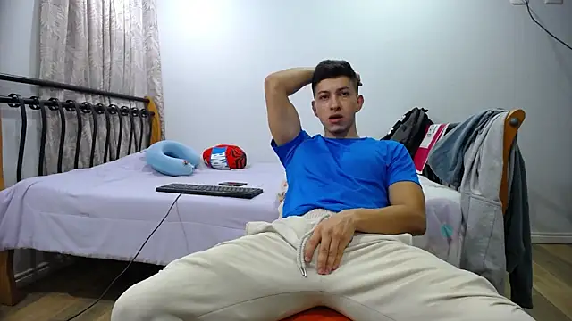 Snapshot of Iam_yourbabyprincess_XD chatting on 01.29.25 Iam yourbabyprincess XD online show from 01.29.25