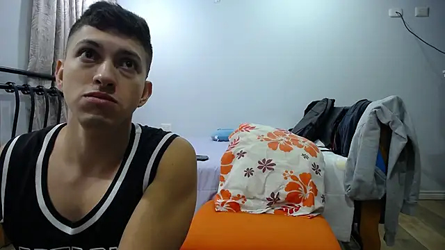 Snapshot of Iam_yourbabyprincess_XD chatting on 02.10.25 Iam yourbabyprincess XD online show from 02.10.25