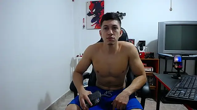 Snapshot of Iam_yourbabyprincess_XD chatting on 09.15.25 Iam yourbabyprincess XD online show from 09.15.25