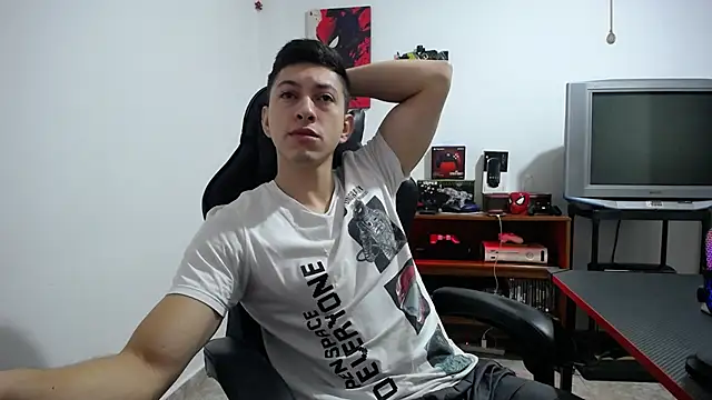 Snapshot of Iam_yourbabyprincess_XD chatting on 10.10.25 Iam yourbabyprincess XD online show from 10.10.25