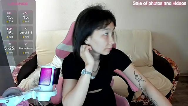 SaraXray online show from 09.21.25