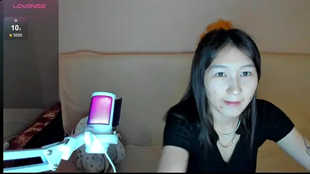 SaraXray online show from 10.30.25