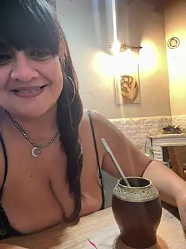 Snapshot of Sensualmente333 chatting on 05.16.26 Sensualmente333 online show from 05.16.26
