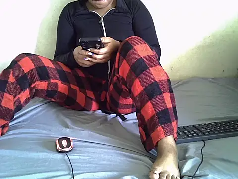 Snapshot of Crystal__Gee chatting on 07.16.26 Crystal Gee online show from 07.16.26