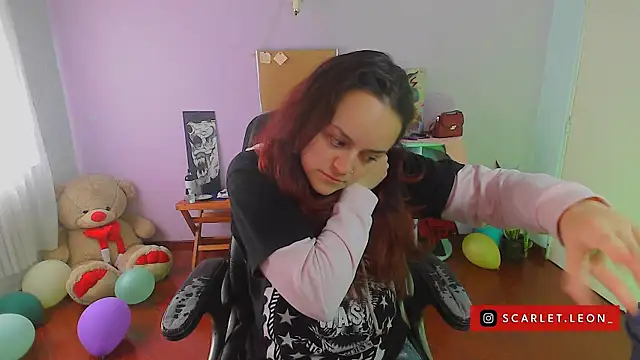 Scarletleon77 online show from 12.06.24