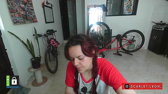 Scarletleon77 online show from 10.07.25